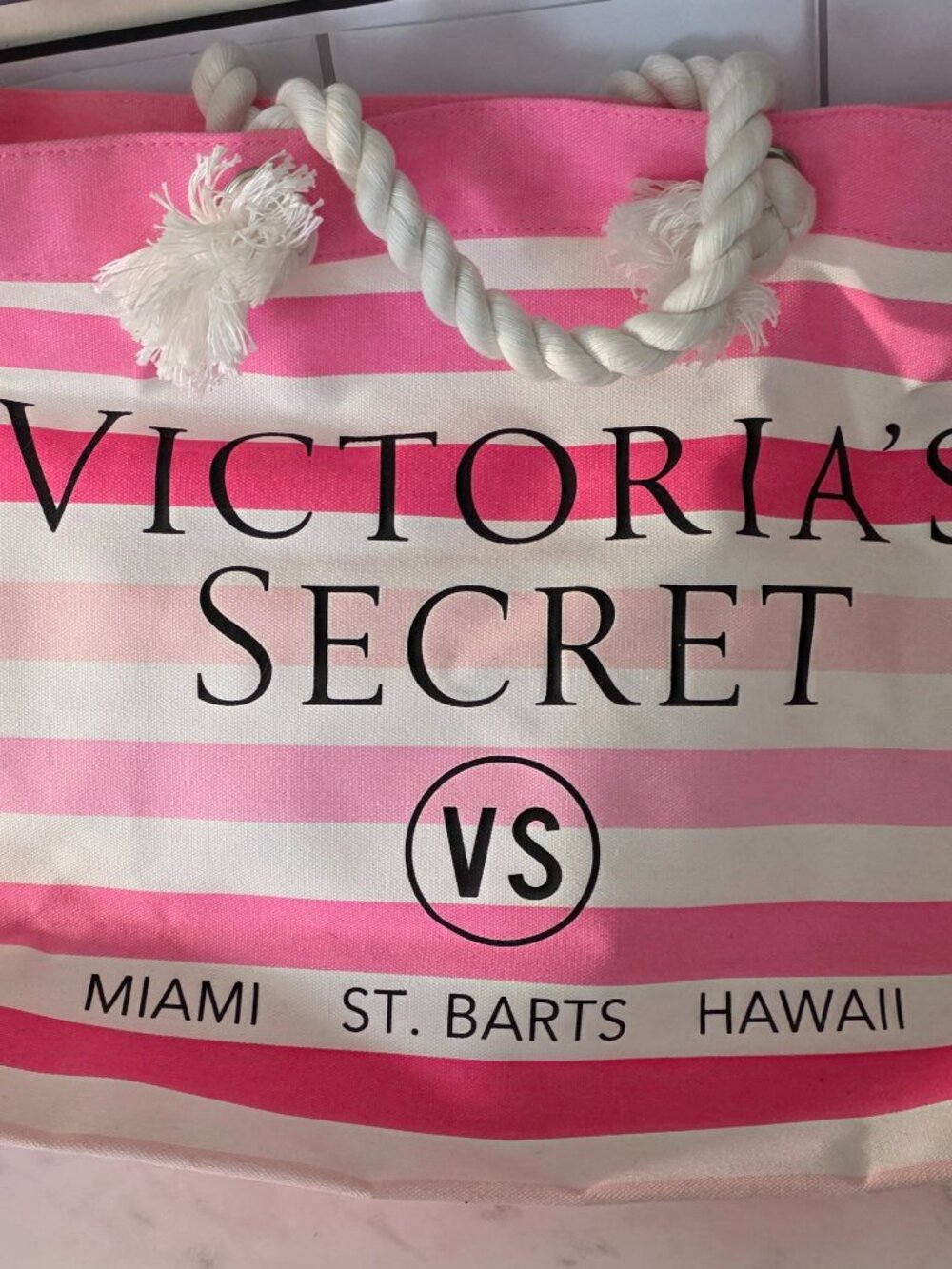 Victoria's Secret Pink Stripe Beach Bag with Matching Flip Flops (L) from 2016